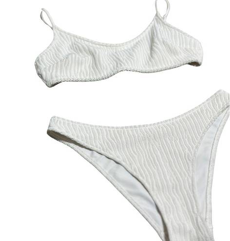 Women’s Minimalistic Abstract Ribbed Wavy White Bikini Set Size Small