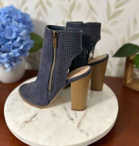 Shoedazzle  booties NWT