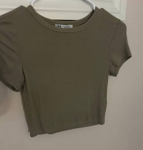 ZARA Cropped Tshirt