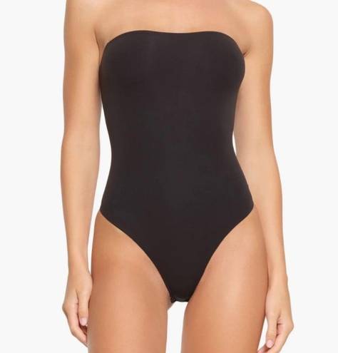 SKIMS Fits Everybody Strapless Bodysuit – Onyx NWT S