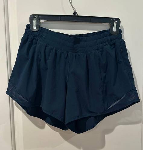 Lululemon Hotty Hot Shorts 4”