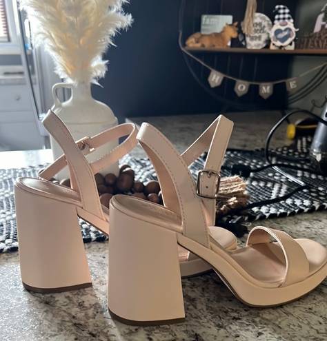 Dream Paris Dream Pairs Chunky Nude Heels