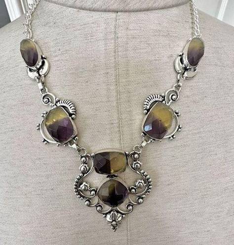 Glamorous Silver rhinestone  necklace