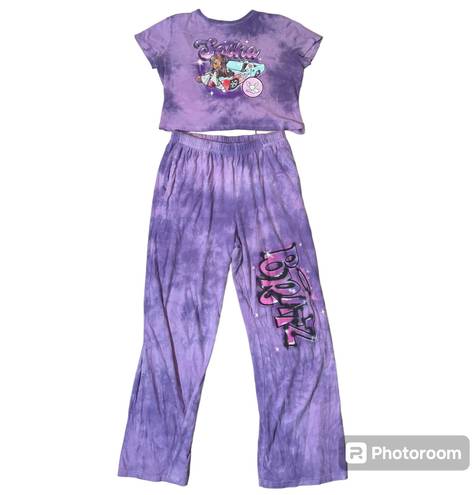 Forever 21 Bratz 2 Piece Shirt & Sweatpants