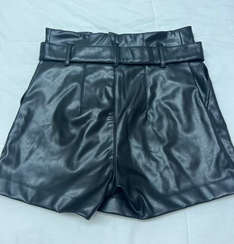 idem Ditto Black leather shorts