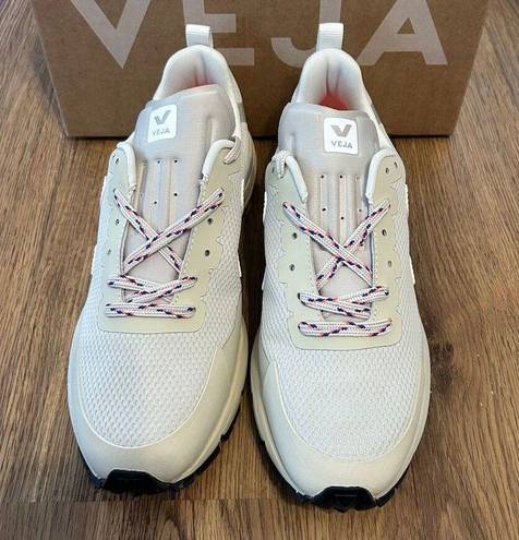 VEJA  Beige walking lace up low top shoes sneakers women’s 7 new