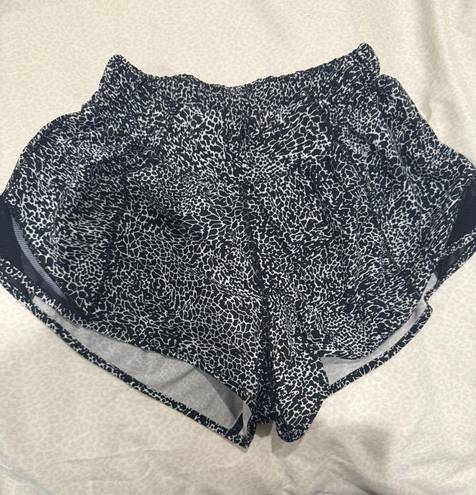 Lululemon Hotty Hot Short 2.5”