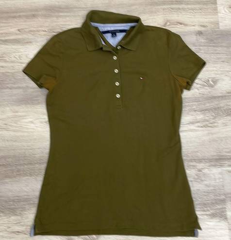 Tommy Hilfiger Olive Green Women’s Short Sleeve Polo Shirt Size Medium *flaw*