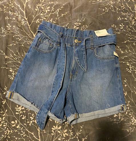 Aeropostale NWT  Mom Shorts Size 6