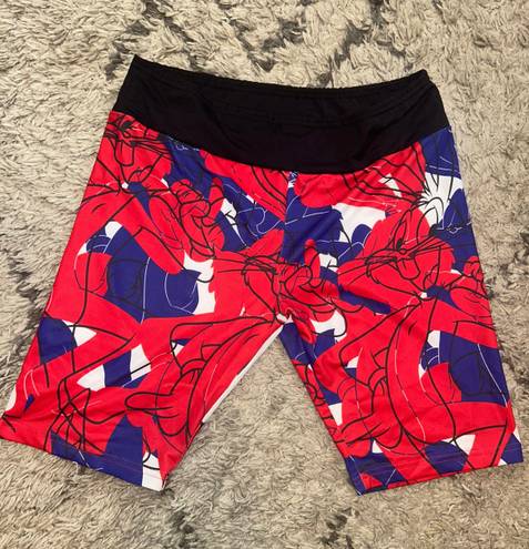 Looney Tunes Yoga shorts