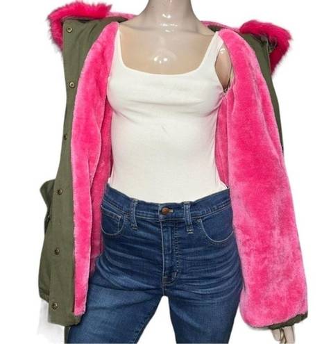 Vera & Lucy  Women’s Size S Green Pink Faux Shearling Lining & Hood Parka Jacket