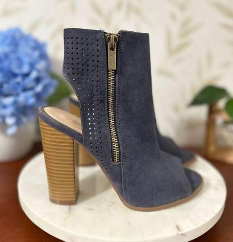 Shoedazzle  booties NWT