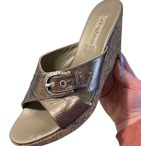 Brighton  Metallic Buckle Women’s Wedge Sandal Size 8 Open Toe Comfy Slip On cork