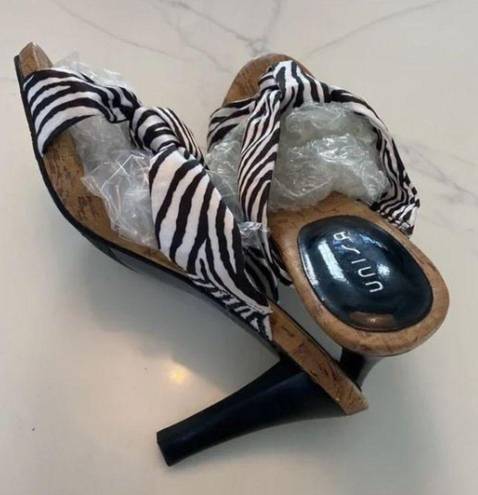 Unisa  Size‎ 8 is very cute 🦓 zebra striped heels. Women's Fashion