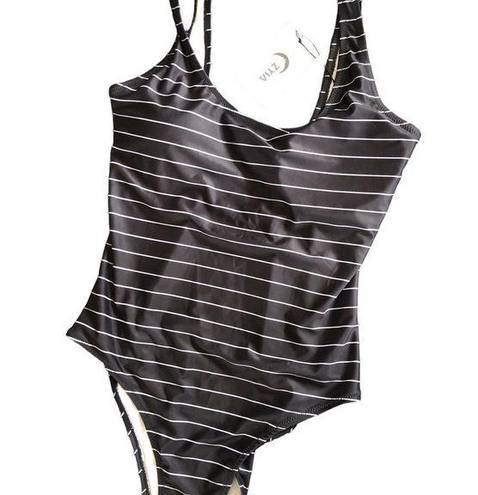 Zyia  Black White Stripe Simplicity One Piece Swimsuit Sz. XL Sporty Athletic