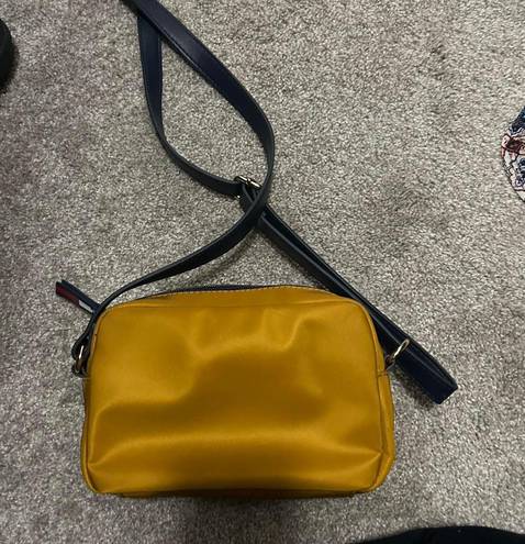 Tommy Hilfiger Crossbody Bag