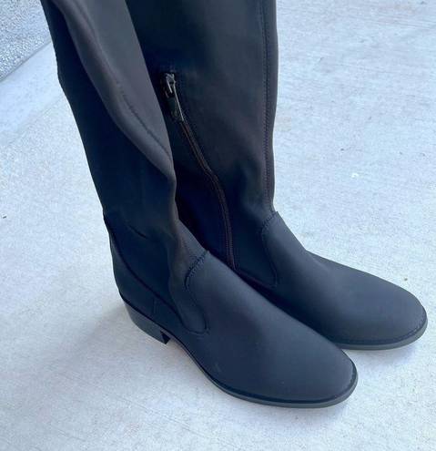 Donald Pliner Donald J Pliner Zela Stretch Crepe Knee Boots Black Size 7 NWOB