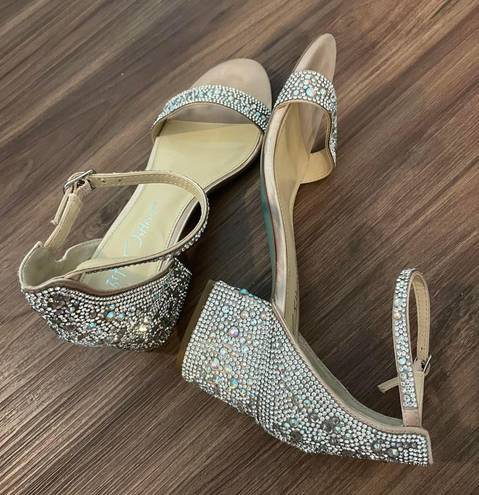 Betsey Johnson Mari champagne heels