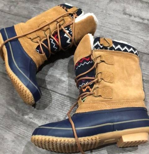 Khombu  brown and blue boots