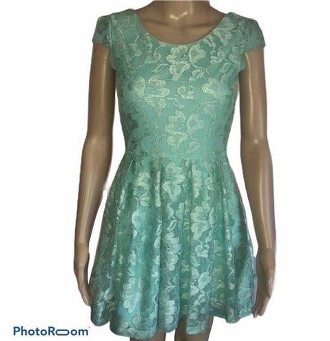 Delia's Delia’s lace tulle lined dress