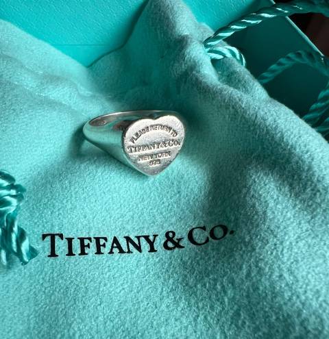 Tiffany & Co. Return To Tiffany Heart Signet Ring