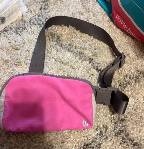 Lululemon Everywhere Belt Bag Pow Pink Light Lunar Rock Chrome- Pink & Gray