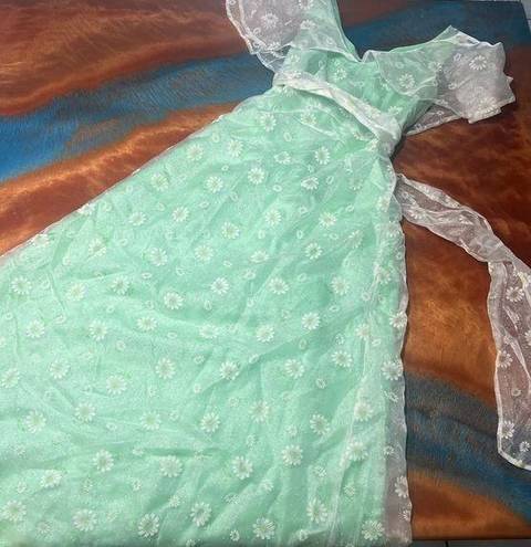 Daisy Vintage  Maxi Dress Flutter sleeve overlay Green pearl white fairy tale