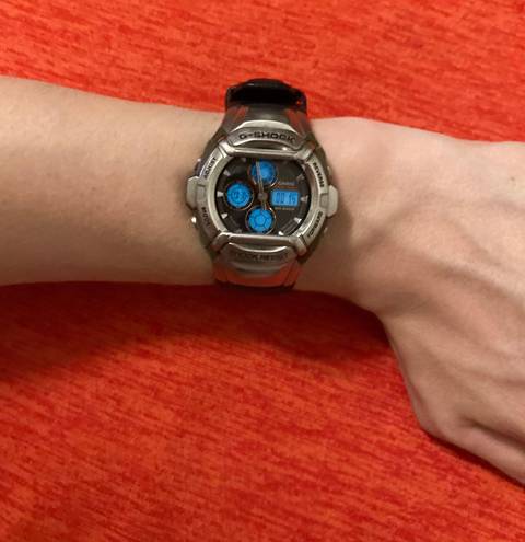 Casio Woman’s quartz digital movement vintage  G SHOCK