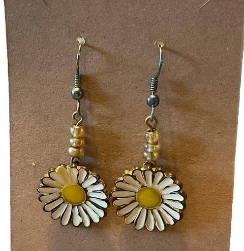 Daisy  Dangling Drop Earrings