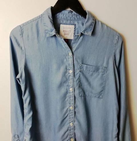 SO  Perfect Shirt Small Blue Lightweight Button Up Shirt Soft 100% Lyocell S