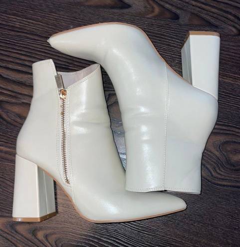 Boutique Chunky Ankle Boots White Size 7