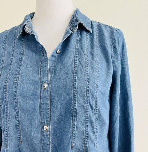 Est. 1946  Blue Lightweight Button Down Denim Shirt ~ Size Small