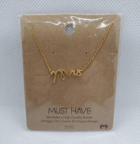 ma*rs NWT Must Have Dainty Gold  Necklace