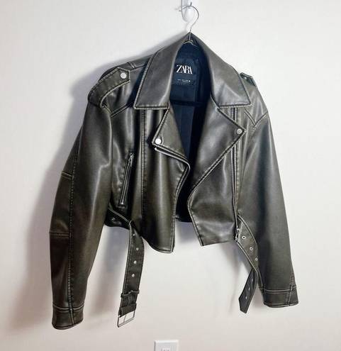 ZARA  Womens Faux Leather Crop Biker Jacket Viral Size Medium Oversize