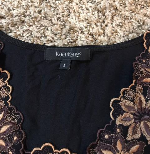 Karen Kane Y2K embroidered floral tank top