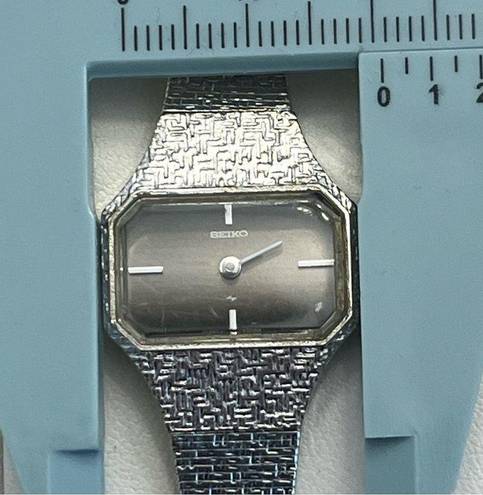 Seiko  Ladies Watch RARE Vintage White Gold Plated Bracelet Gray Dial Mechanical