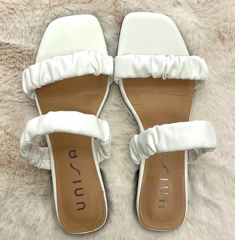 Unisa White Sandal