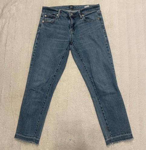 Gap  Girlfriend Raw Frayed Hem Denim Jean Cropped Dark Indigo Women’s Size 26