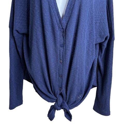 Caslon  Women's Blue Button Front with Tie Bottom Lightweight Shirt Size Large