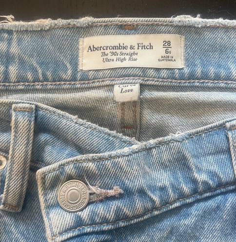 Abercrombie & Fitch Curve Love Ultra High Rise 90s Straight Jeans