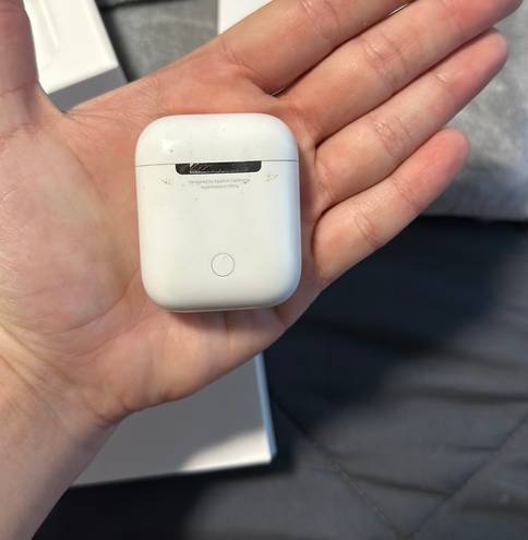 Apple  AirPods