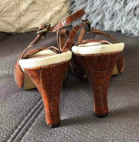 Isaac Mizrahi Shiny Burnt Orange/Brown Heels