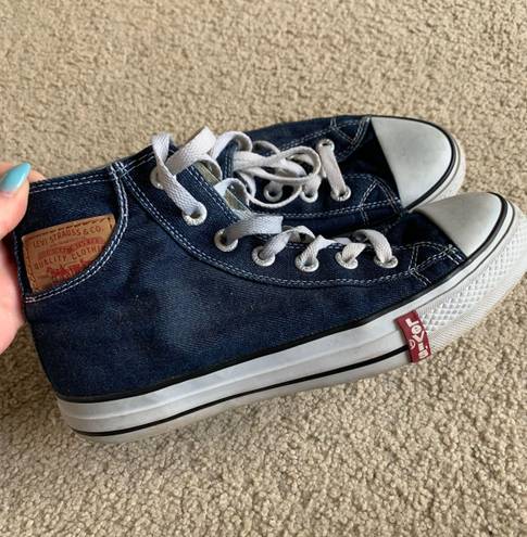 Levi’s converse