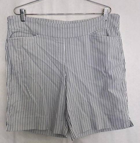 Hilary Radley 5/$25  pull on striped short size XL