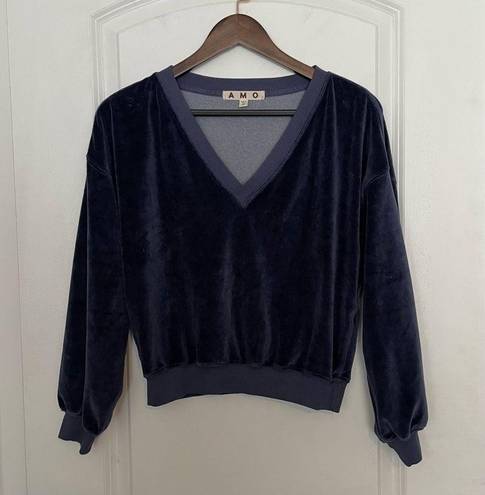 The Moon AMO VELOUR V NECK SWEATSHIRT BLUE XS cropped