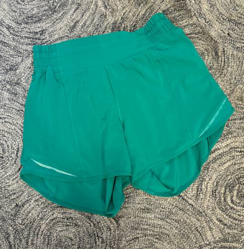 Lululemon Hotty Hot Shorts 4”