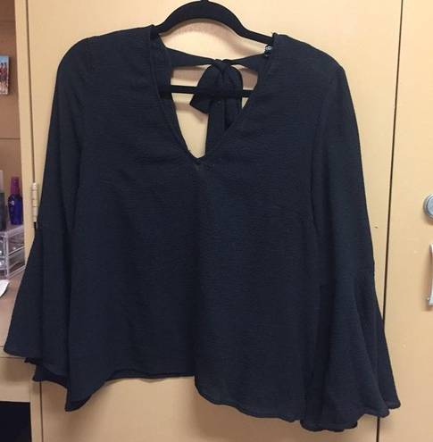 H&M Black Long-Sleeve Shirt