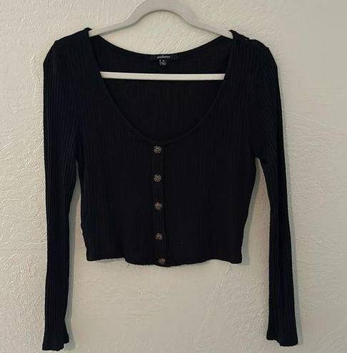 Buttons Ambiance black waffle knit long sleeve crop top w/ 