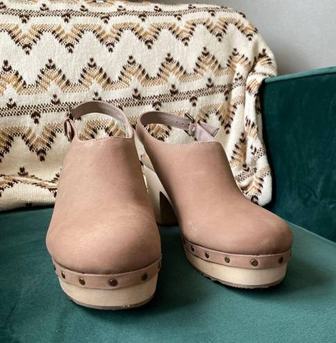 Loft // Beige Slingback Clogs Wood Heel