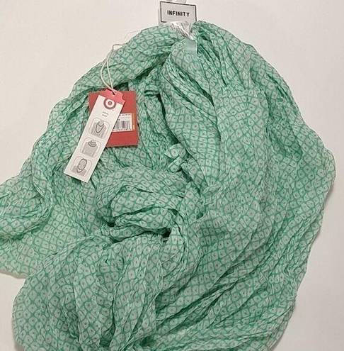 infinity  Scarf Mossimo NWT green & white geometric shapes  fall winter